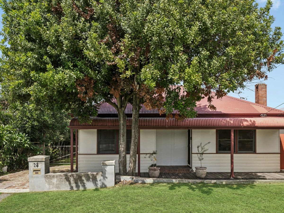 28 Colvin Avenue, CARLTON, Carlton - Image 1