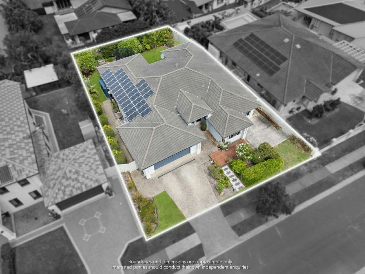 28 Cordyline Drive, REEDY CREEK, Reedy Creek - Thumbnail 3