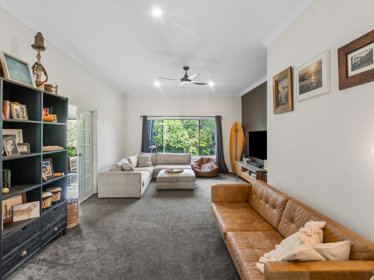 28 Cordyline Drive, REEDY CREEK, Reedy Creek - Thumbnail 6