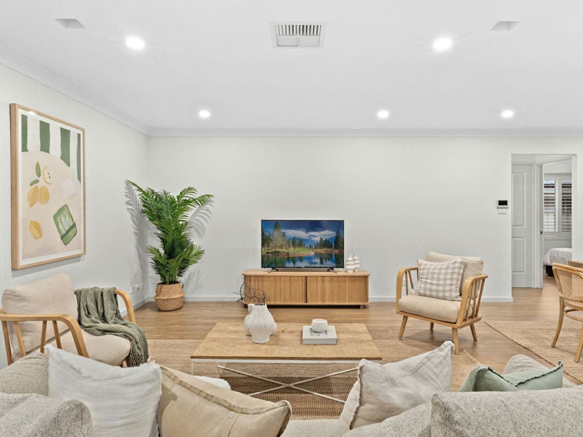 41 Toomey Crescent, QUAKERS HILL, Quakers Hill - Thumbnail 3