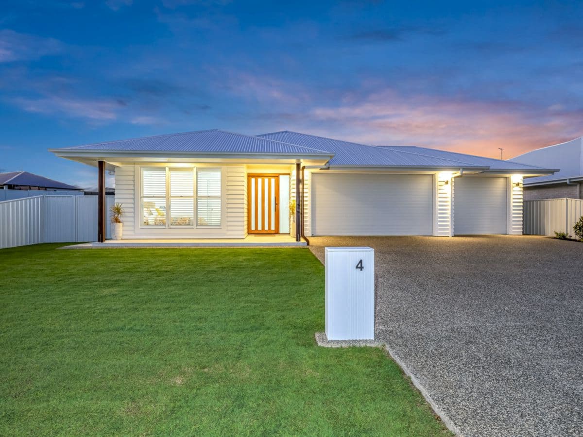 4 Sarazen Street, CORAL COVE, Coral Cove - Thumbnail 2