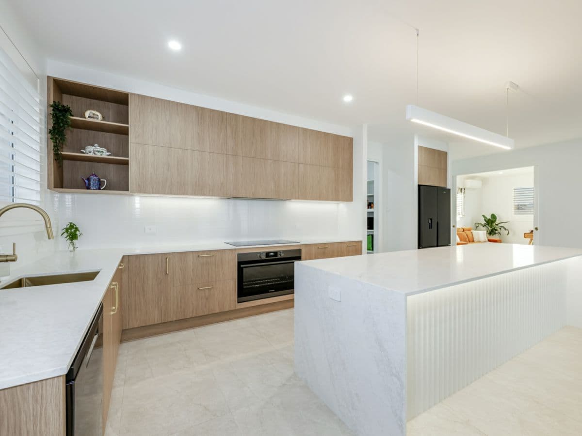 4 Sarazen Street, CORAL COVE, Coral Cove - Thumbnail 4