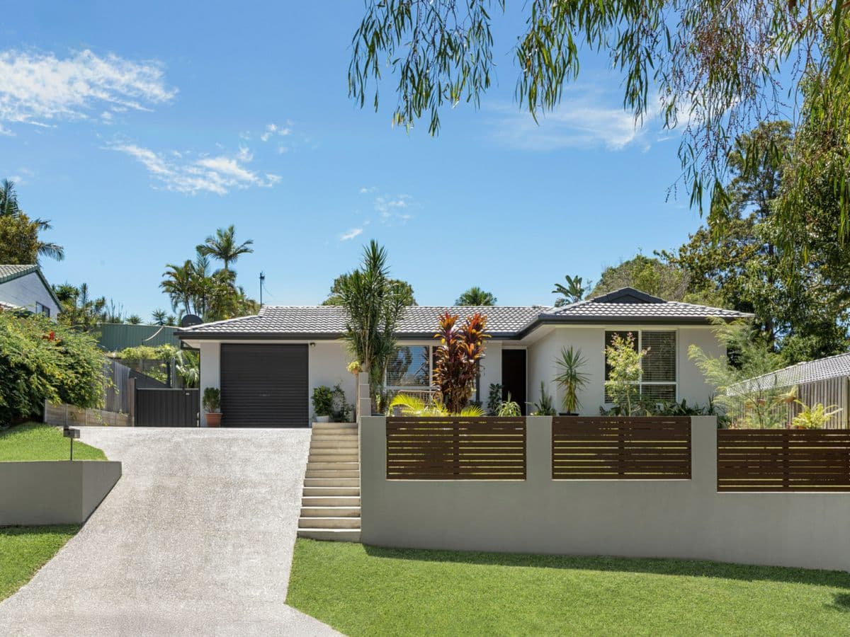 9 Billabong Court, CURRUMBIN WATERS, Currumbin Waters - Thumbnail 6