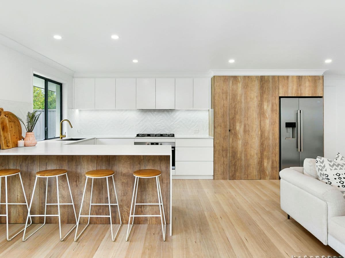 9 Rattan Court, ELANORA, Elanora - Image 1