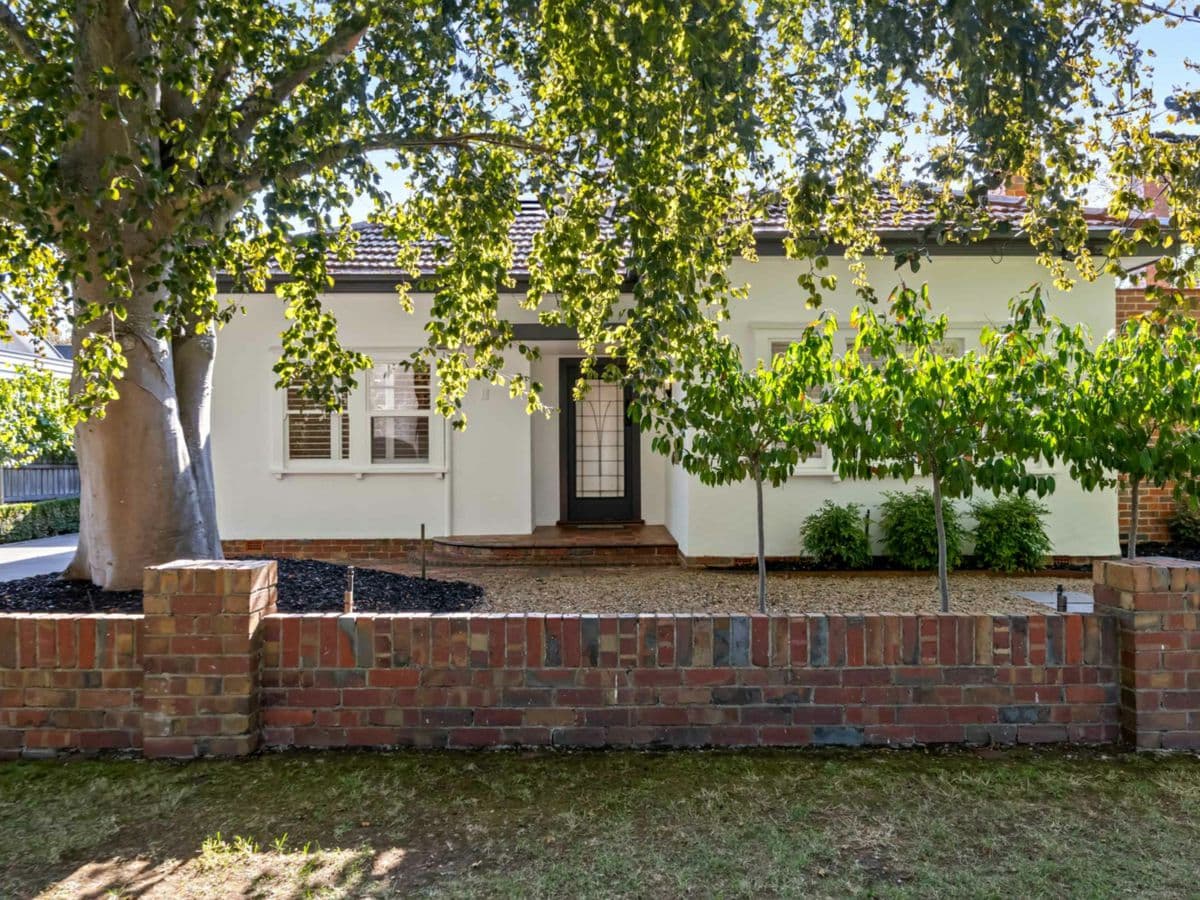 11 Colpin Avenue, LAKE WENDOUREE, Lake Wendouree - Image 1