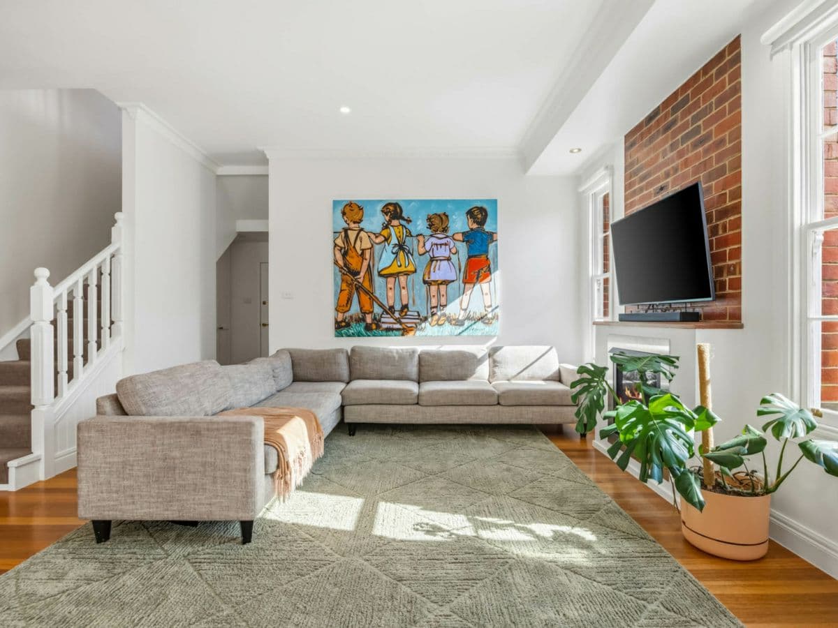 11 Colpin Avenue, LAKE WENDOUREE, Lake Wendouree - Thumbnail 4