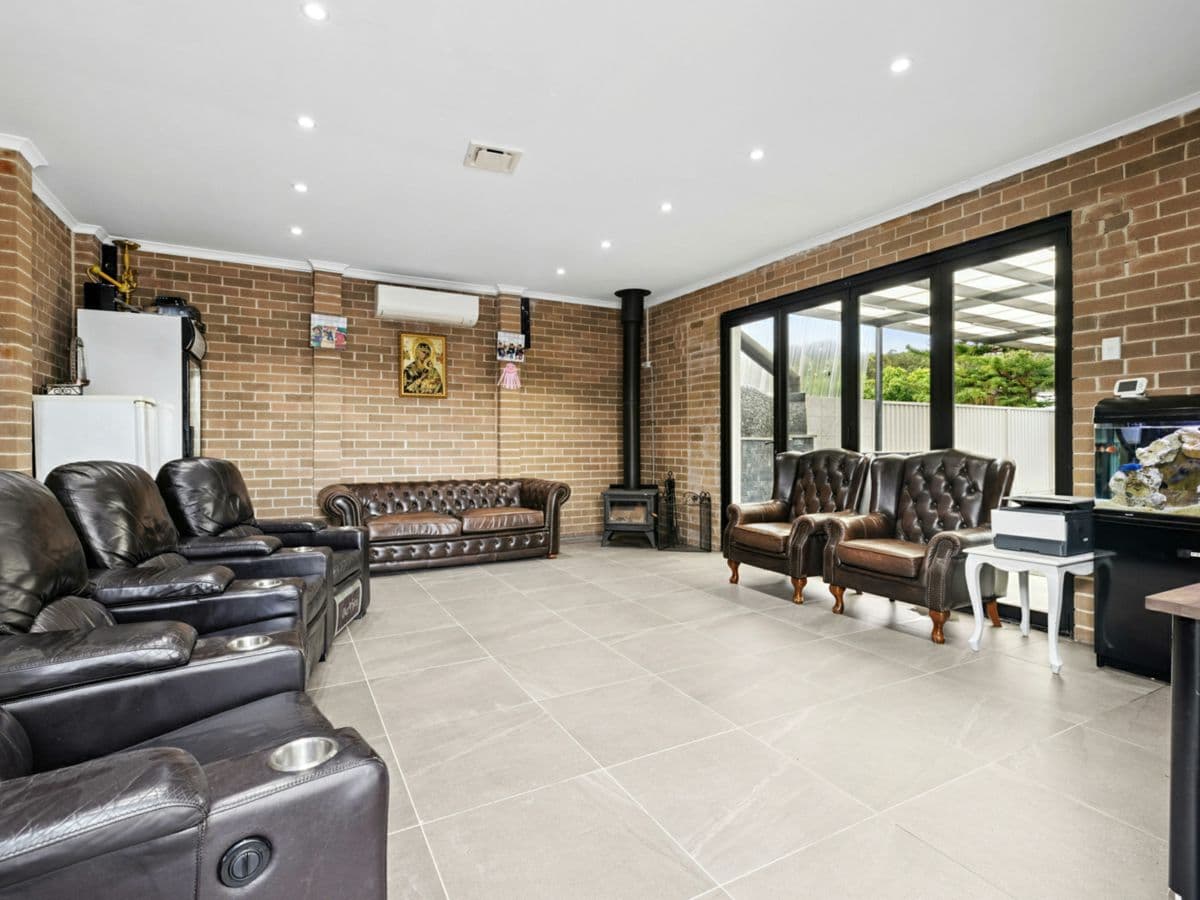 3 Dunlop Street, ROSELANDS, Roselands - Thumbnail 2