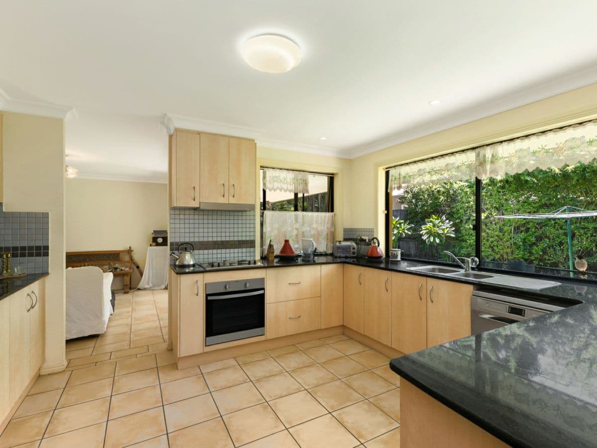 14 Honeysuckle Drive, SUFFOLK PARK, Suffolk Park - Thumbnail 6