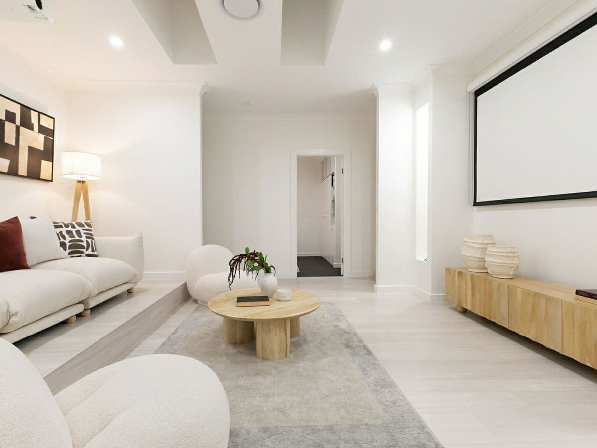 4 Parkes Court, REEDY CREEK, Reedy Creek - Thumbnail 5