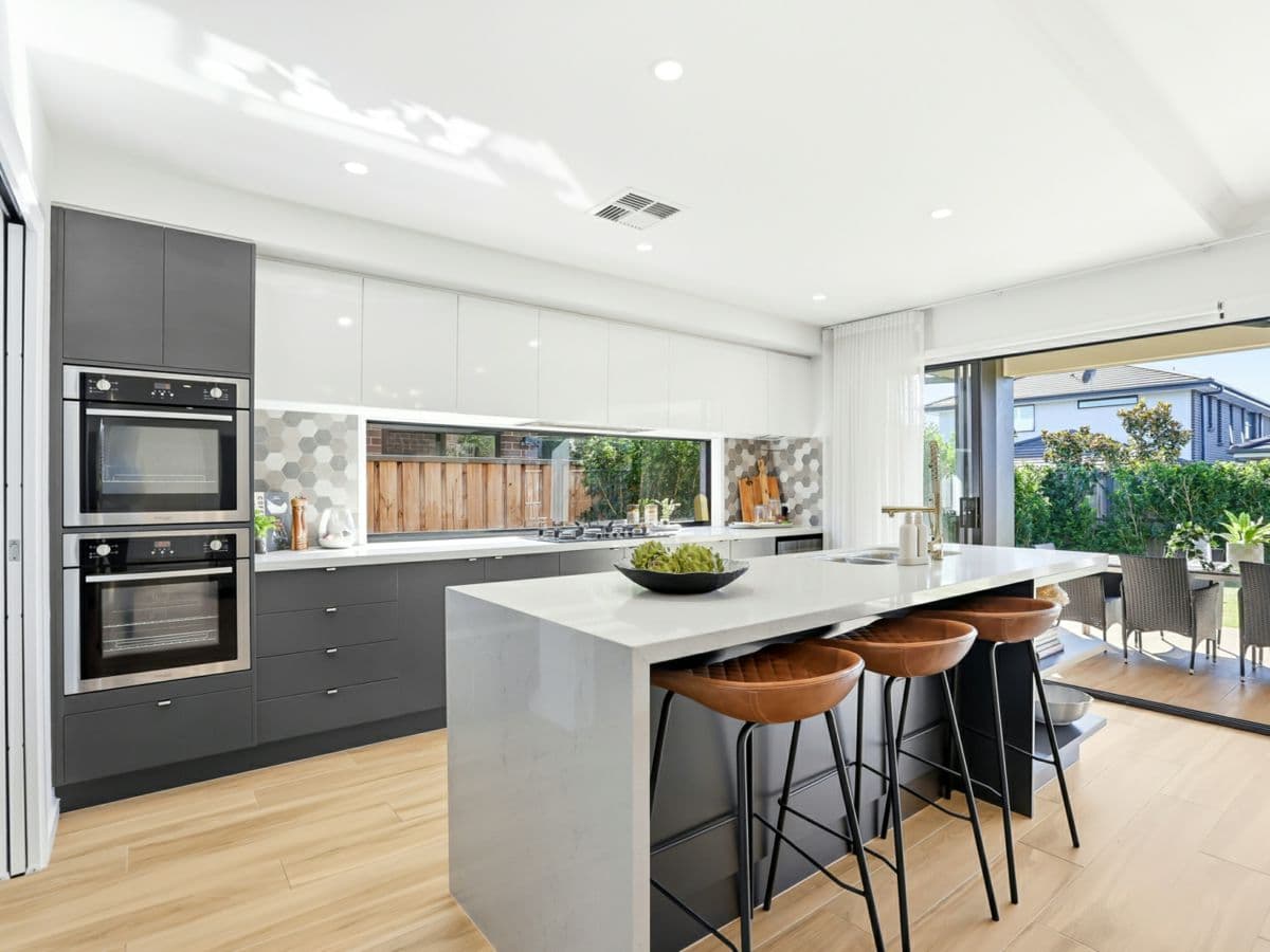 64 Sundowner Parkway, GABLES, Gables - Thumbnail 6