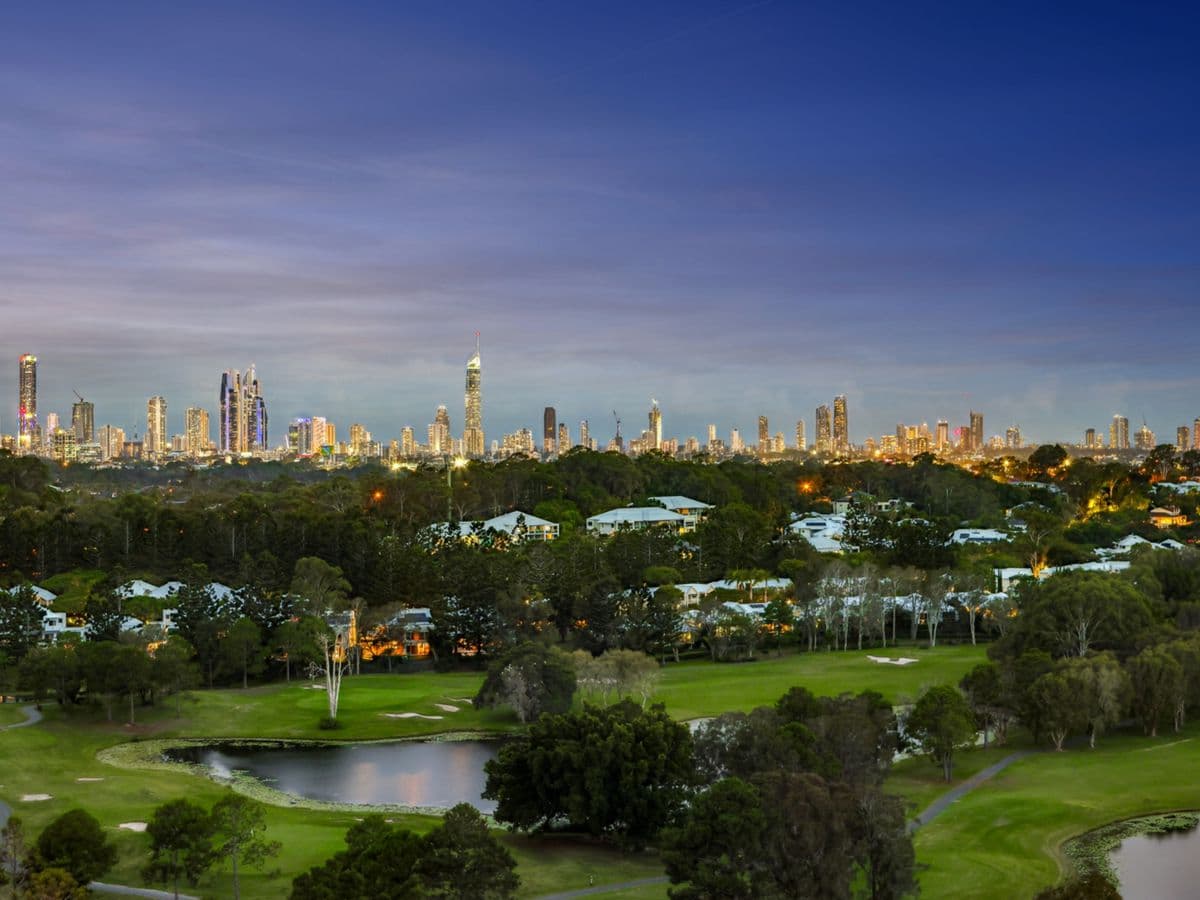 4101/21 Ross Street, BENOWA, Benowa - Image 1