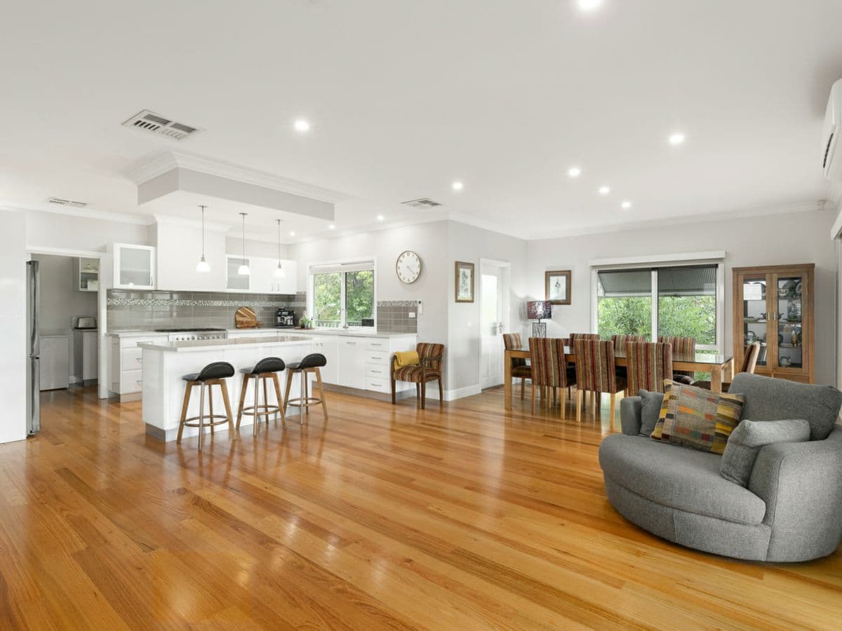 1 Heath Court, HEATHMONT, Heathmont - Thumbnail 4