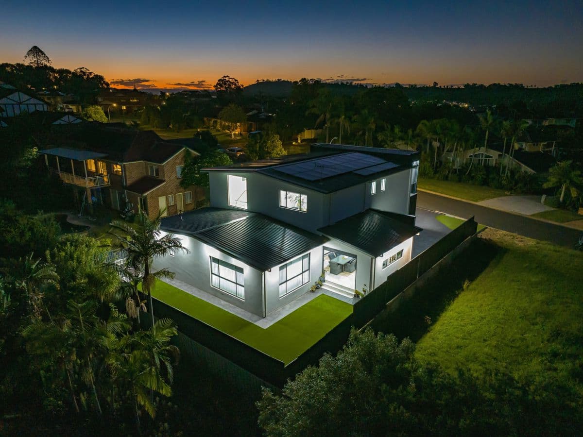 8 Figtree Crescent, GLEN ALPINE, Glen Alpine - Thumbnail 3