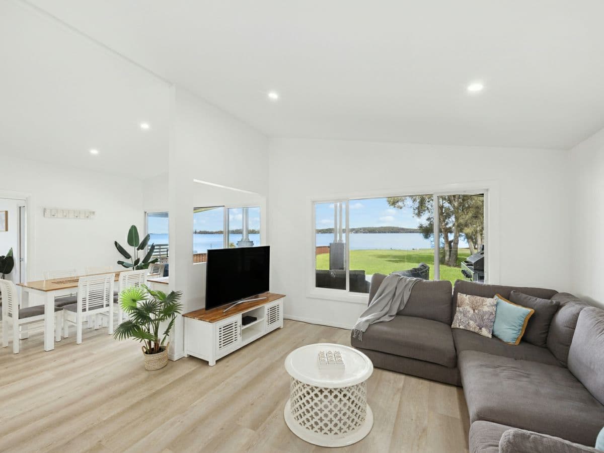 84 Stingaree Point Drive, DORA CREEK, Dora Creek - Thumbnail 6