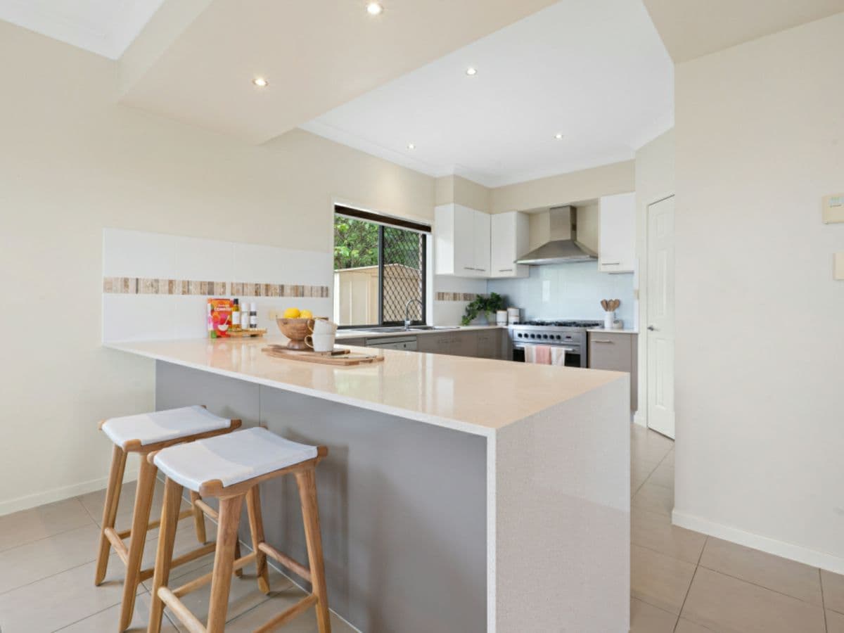 19 Laceflower Court, REEDY CREEK, Reedy Creek - Thumbnail 6