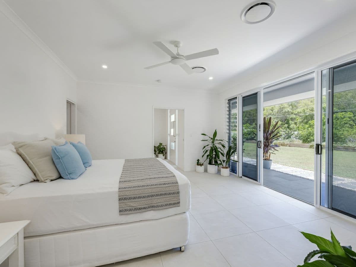 39 Sylvan Drive, MOORE PARK BEACH, Moore Park Beach - Thumbnail 4