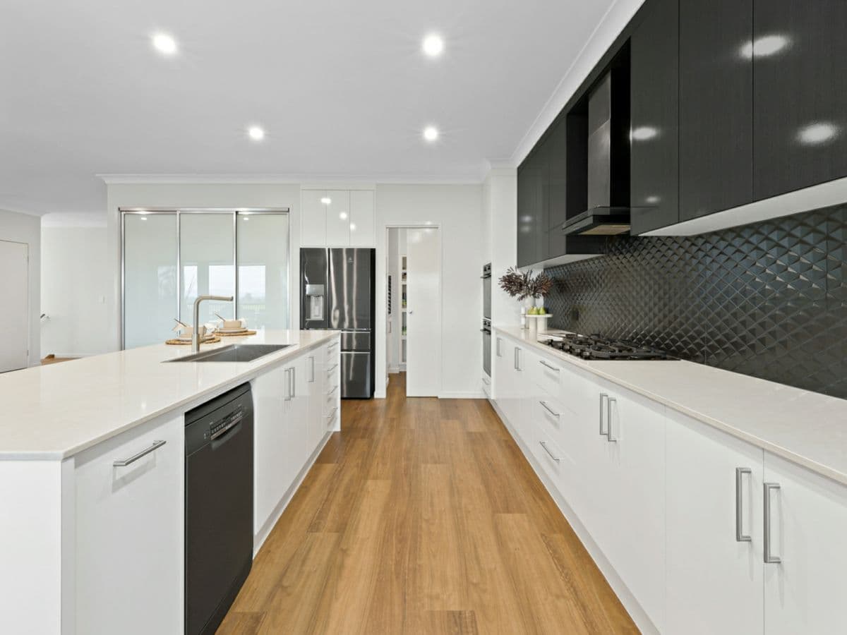 45 Jardine Drive, ERAKALA, Erakala - Thumbnail 4