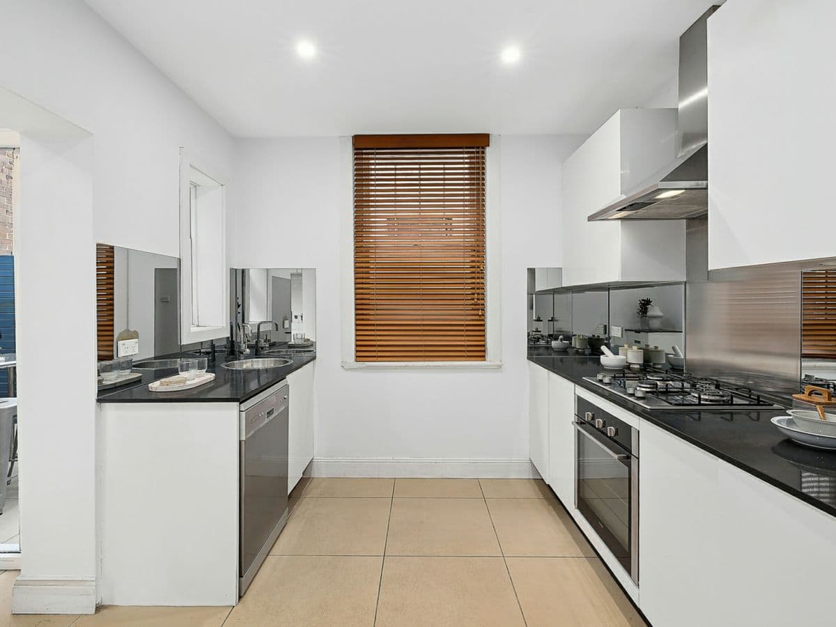 37 Dowling Street, WOOLLOOMOOLOO, Woolloomooloo - Thumbnail 3