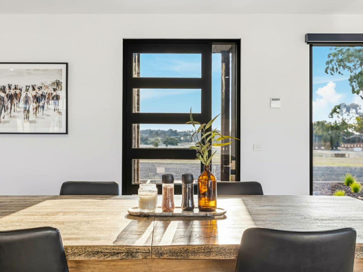 19 Davies Court, SNAKE VALLEY, Snake Valley - Thumbnail 2