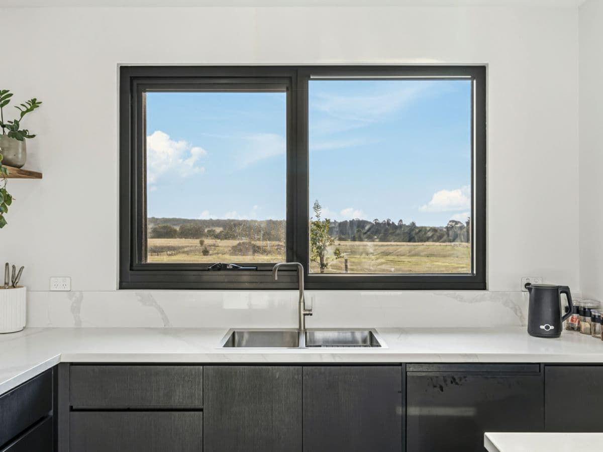 19 Davies Court, SNAKE VALLEY, Snake Valley - Thumbnail 6