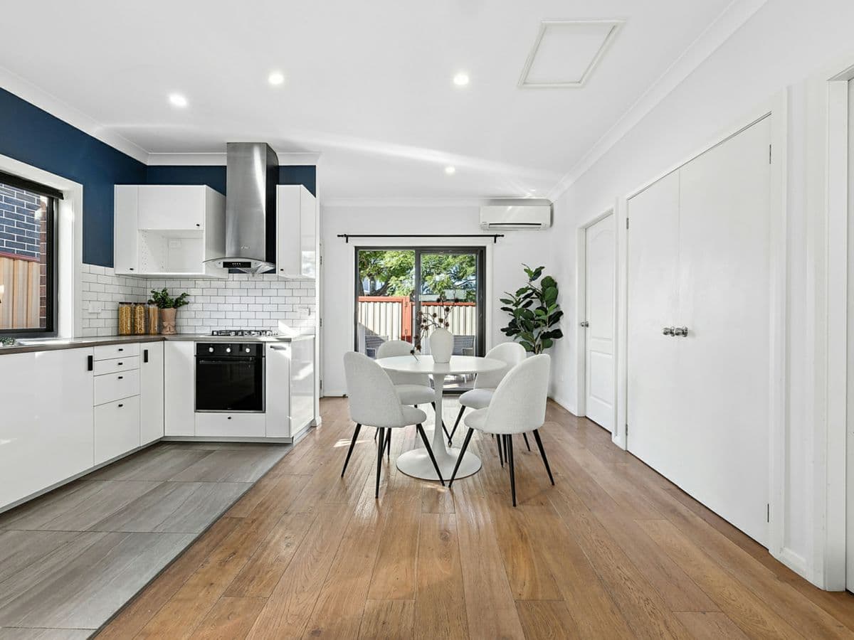 22 Cronulla Street, CARLTON, Carlton - Thumbnail 8