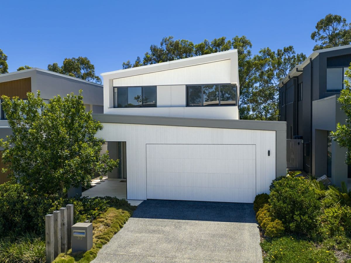 6312 Horizon Court, SANCTUARY COVE, Sanctuary Cove - Image 1