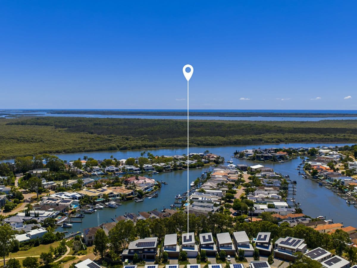 6312 Horizon Court, SANCTUARY COVE, Sanctuary Cove - Thumbnail 2