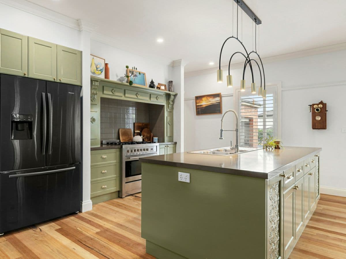 8 Waterview Drive, MOUNT MARTHA, Mount Martha - Thumbnail 3