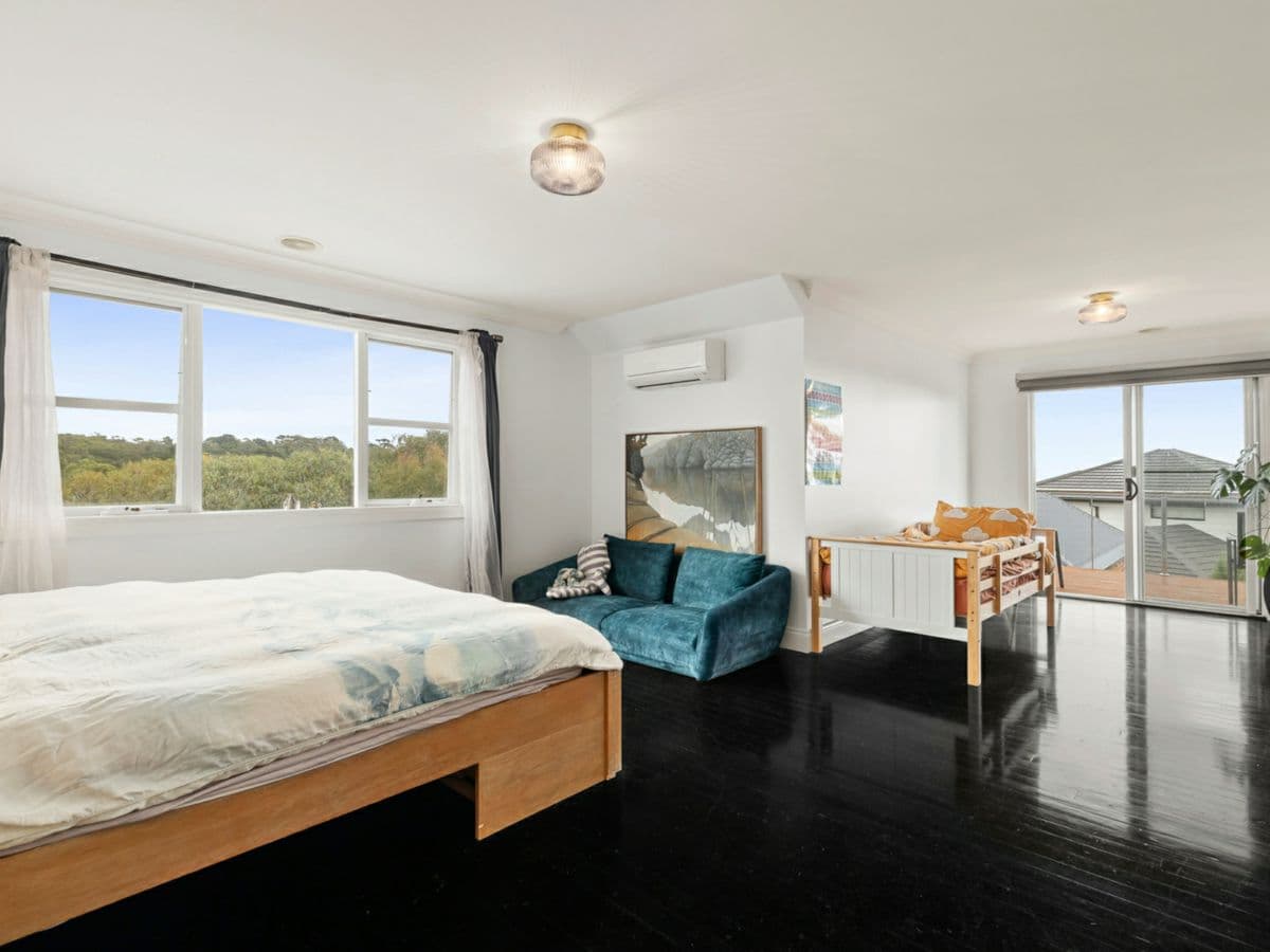 8 Waterview Drive, MOUNT MARTHA, Mount Martha - Thumbnail 5