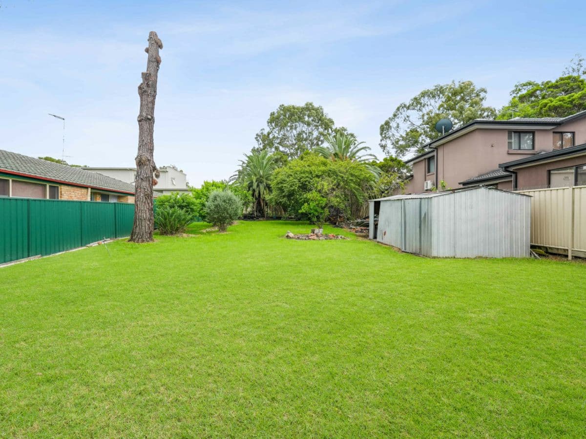 10 Endeavour Road, GEORGES HALL, Georges Hall - Thumbnail 6