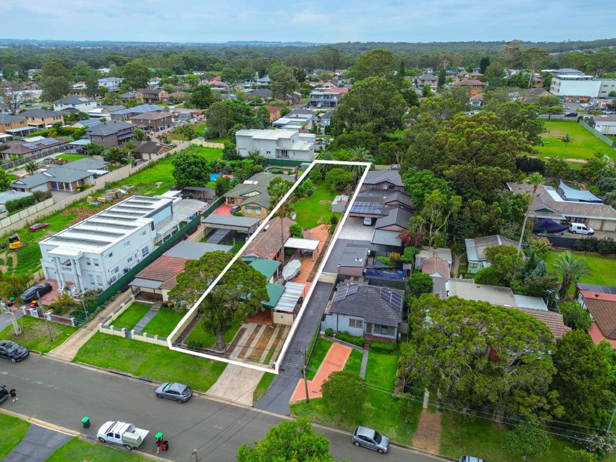 10 Endeavour Road, GEORGES HALL, Georges Hall - Thumbnail 8