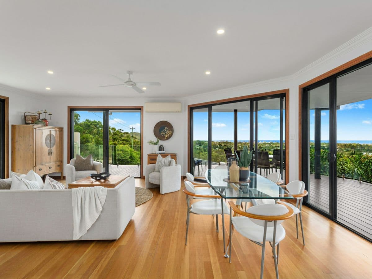 50 Armada Crescent, CURRUMBIN WATERS, Currumbin Waters - Thumbnail 2
