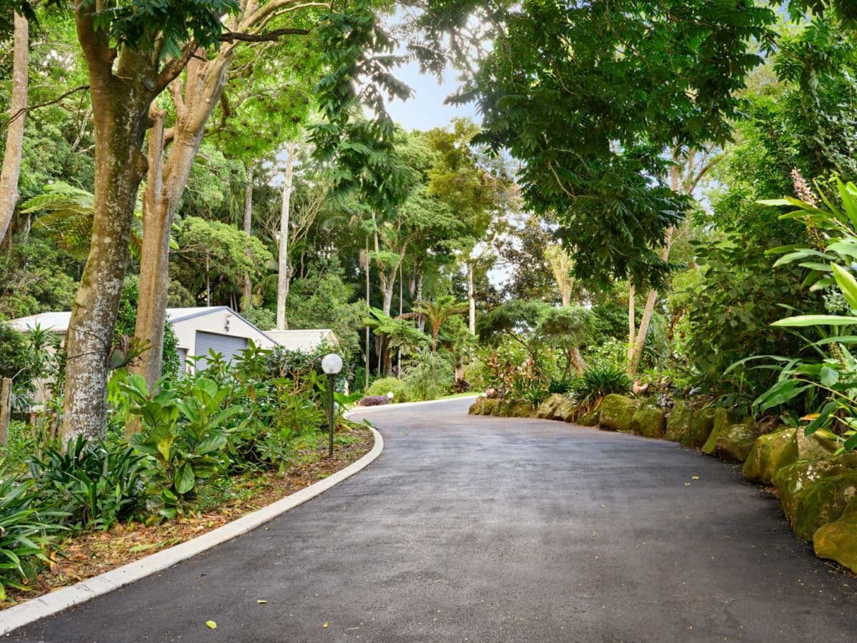 71-73 Lahey Road, TAMBORINE MOUNTAIN, Tamborine Mountain - Thumbnail 2