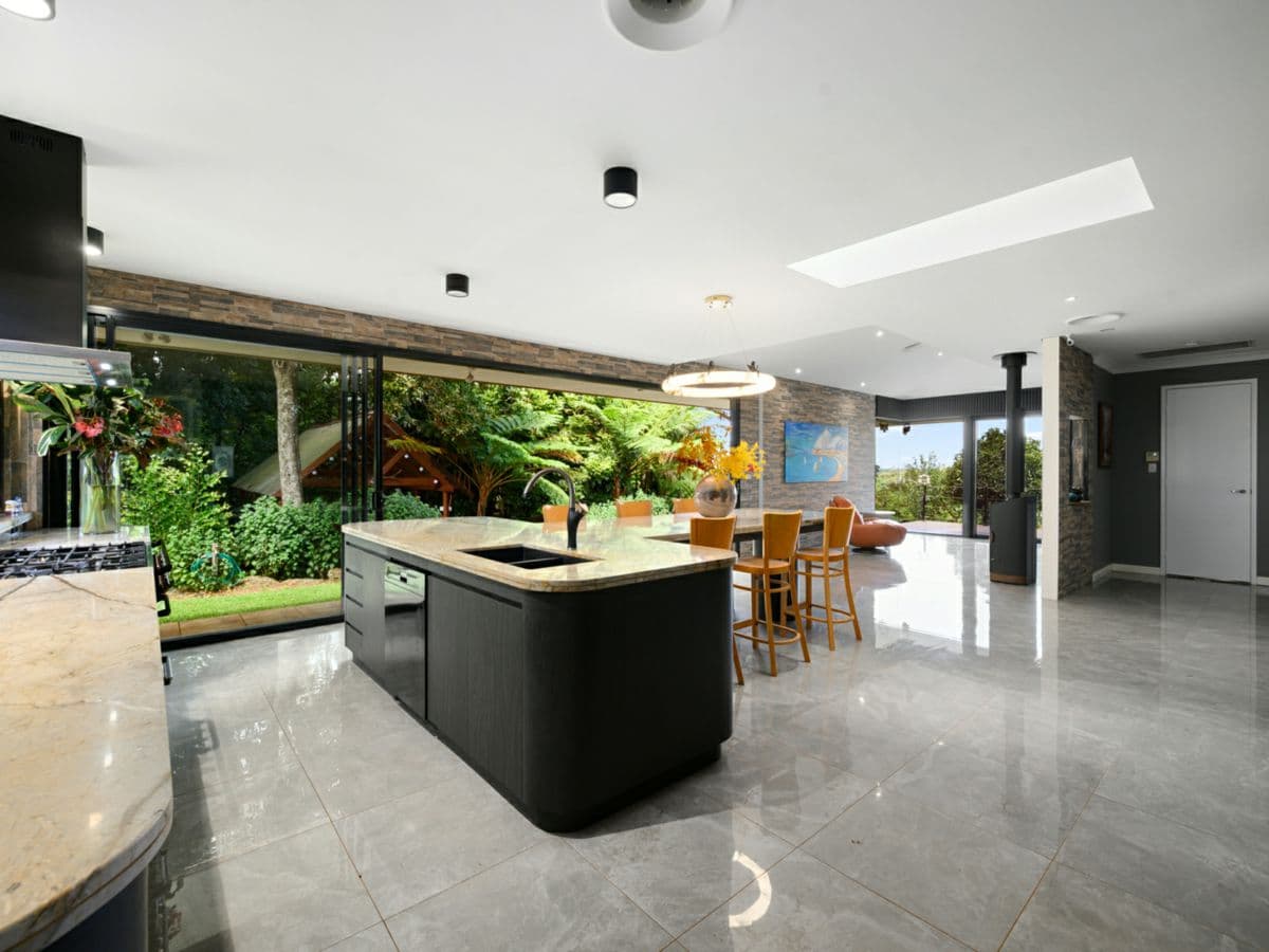 71-73 Lahey Road, TAMBORINE MOUNTAIN, Tamborine Mountain - Thumbnail 4