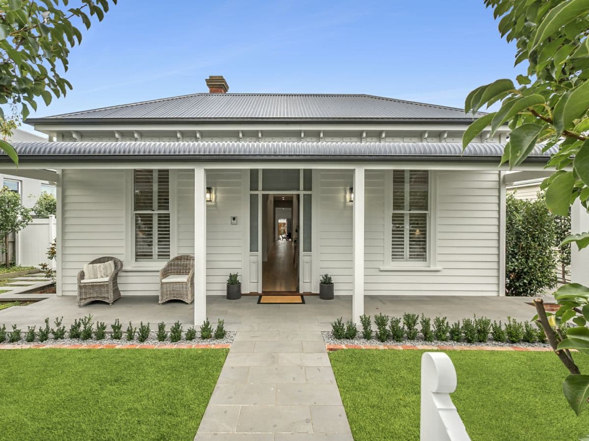 3 Connor Street, EAST GEELONG, East Geelong - Thumbnail 2