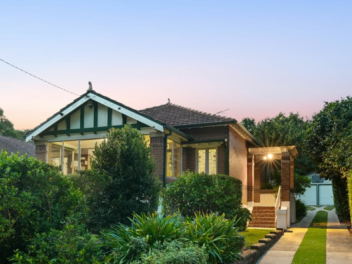 11 Boronia Avenue, EPPING, Epping - Thumbnail 2