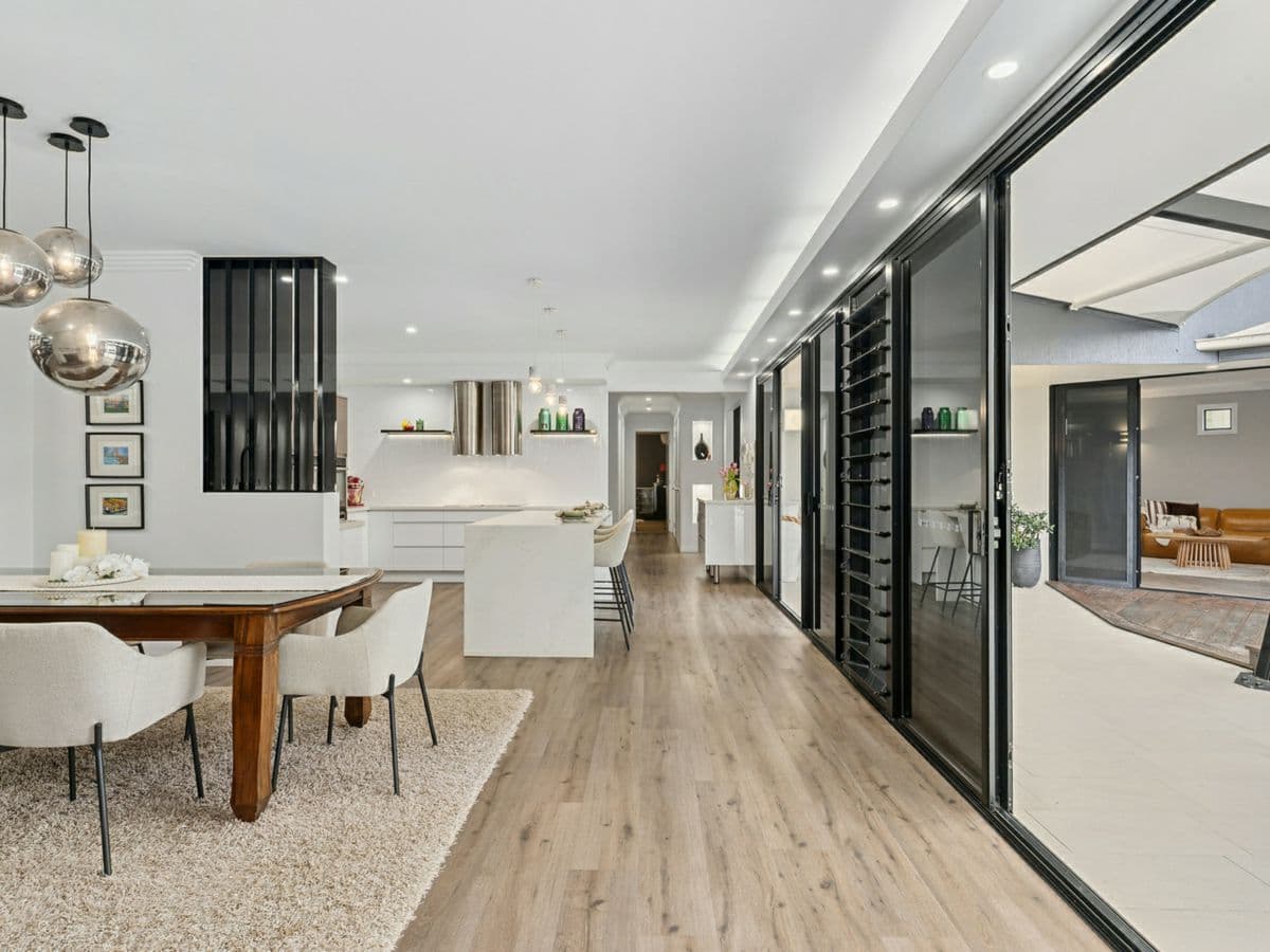 37 Banksia Place, BRIDGEMAN DOWNS, Bridgeman Downs - Thumbnail 7