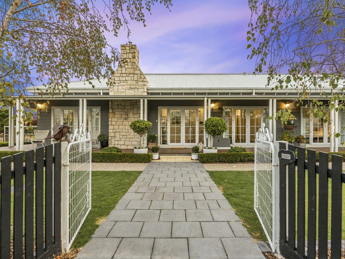 1024 Horseshoe Bend Road, TORQUAY, Torquay - Image 1