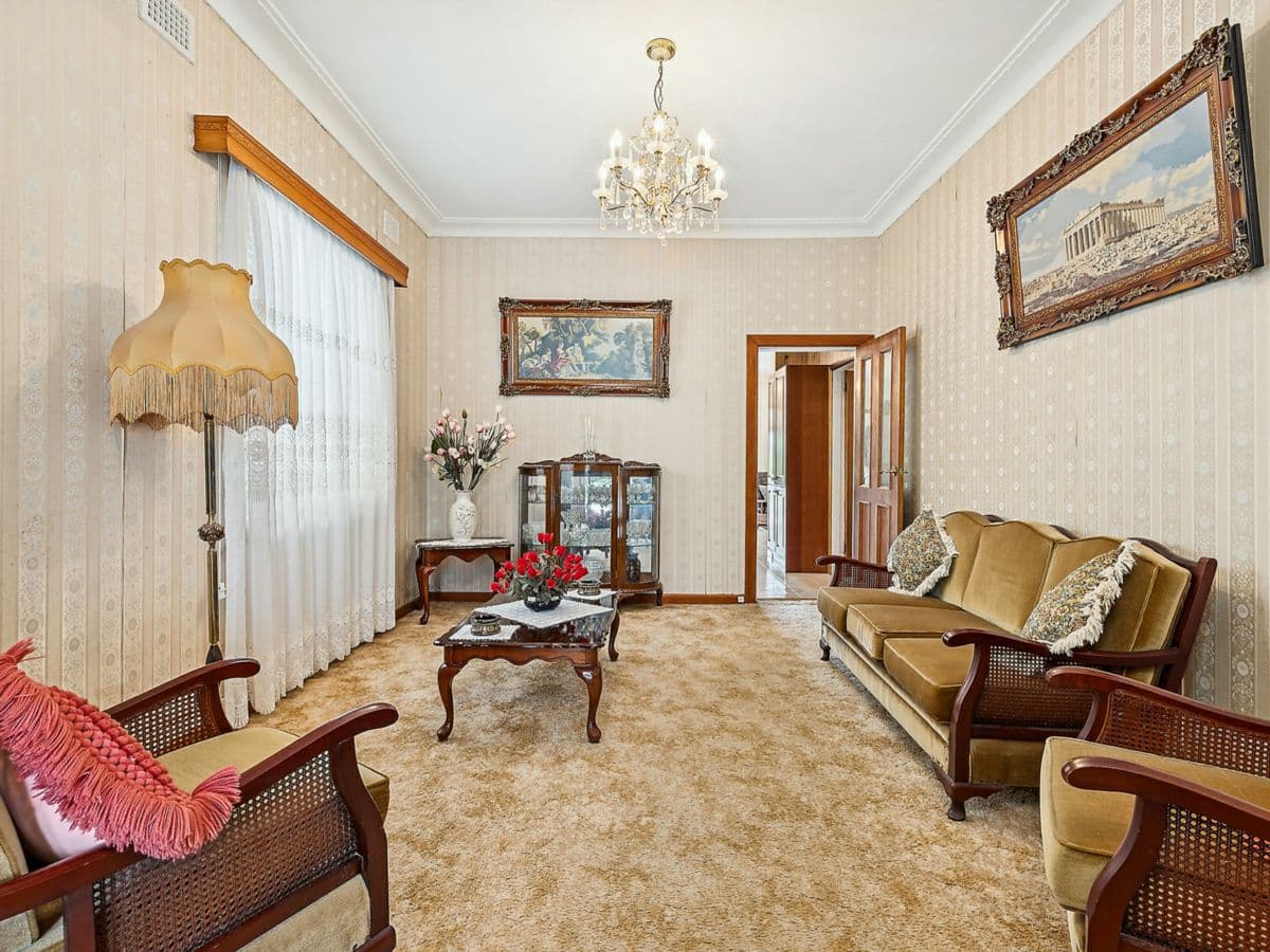 28 Walenore Avenue, KINGSFORD, Kingsford - Thumbnail 2
