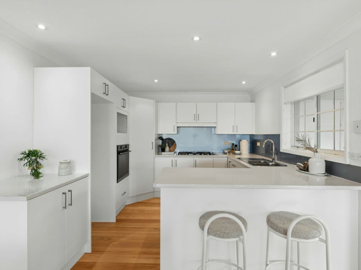 143 Ocean View Drive, WAMBERAL, Wamberal - Thumbnail 7
