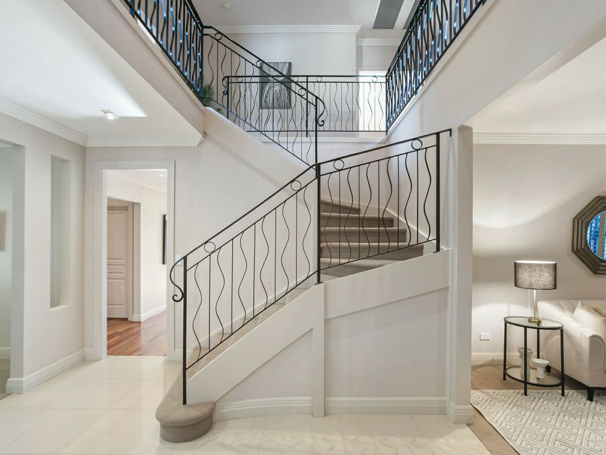 40 Yandiah Place, CASTLE HILL, Castle Hill - Thumbnail 2