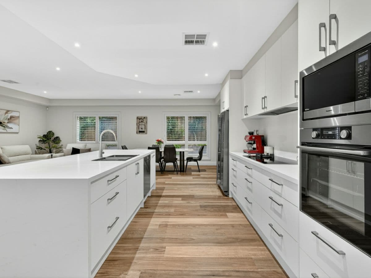 40 Yandiah Place, CASTLE HILL, Castle Hill - Thumbnail 3