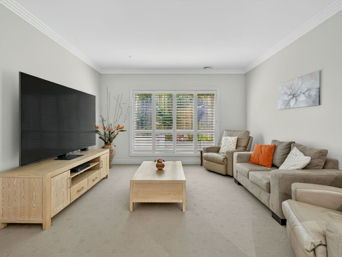 40 Yandiah Place, CASTLE HILL, Castle Hill - Thumbnail 5
