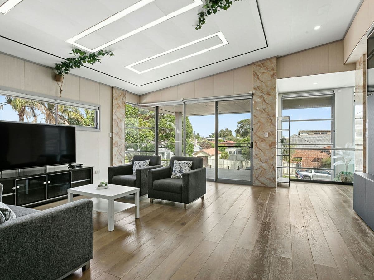 38 Tuffy Avenue, SANS SOUCI, Sans Souci - Thumbnail 2