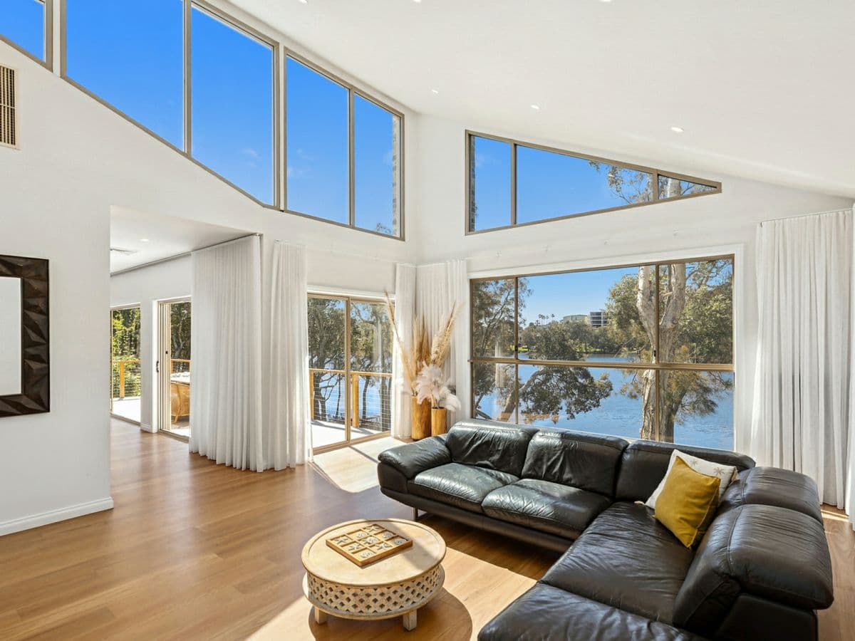 295a The Round Drive, AVOCA BEACH, Avoca Beach - Thumbnail 2