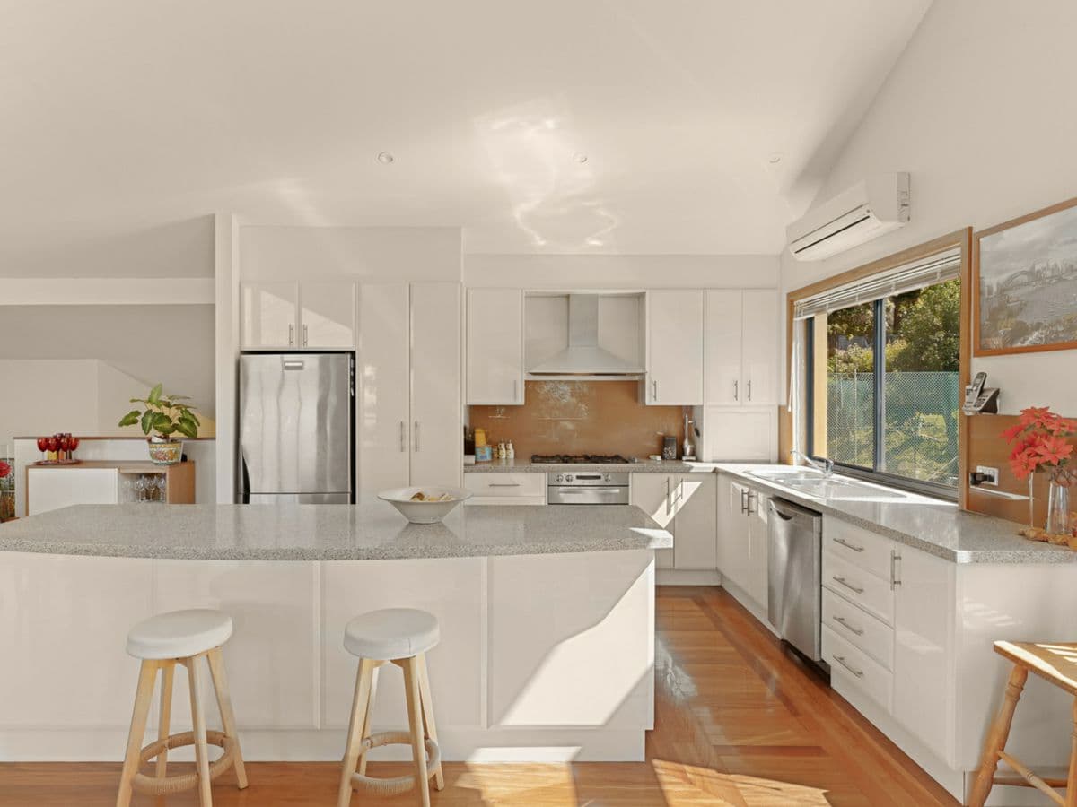 76 Lachlan Street, THIRROUL, Thirroul - Thumbnail 7