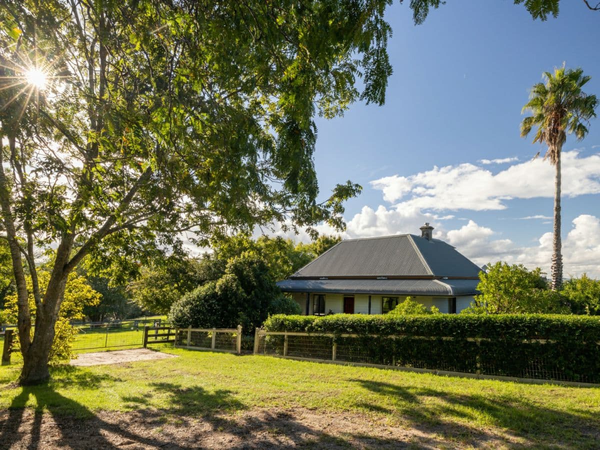 24 Evans Lane, WOODSTOCK, Woodstock - Thumbnail 2