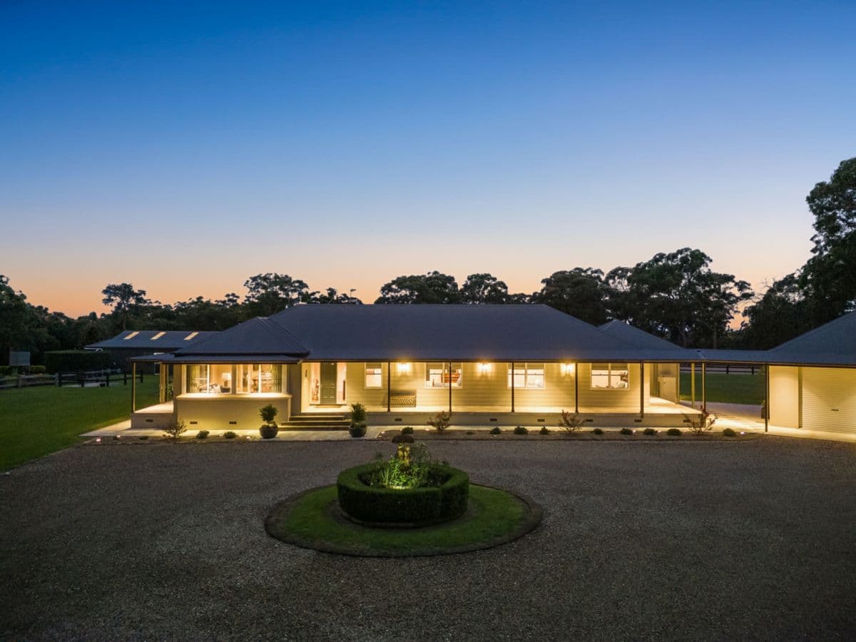 242 Dairy Road, THE OAKS, The Oaks - Thumbnail 6