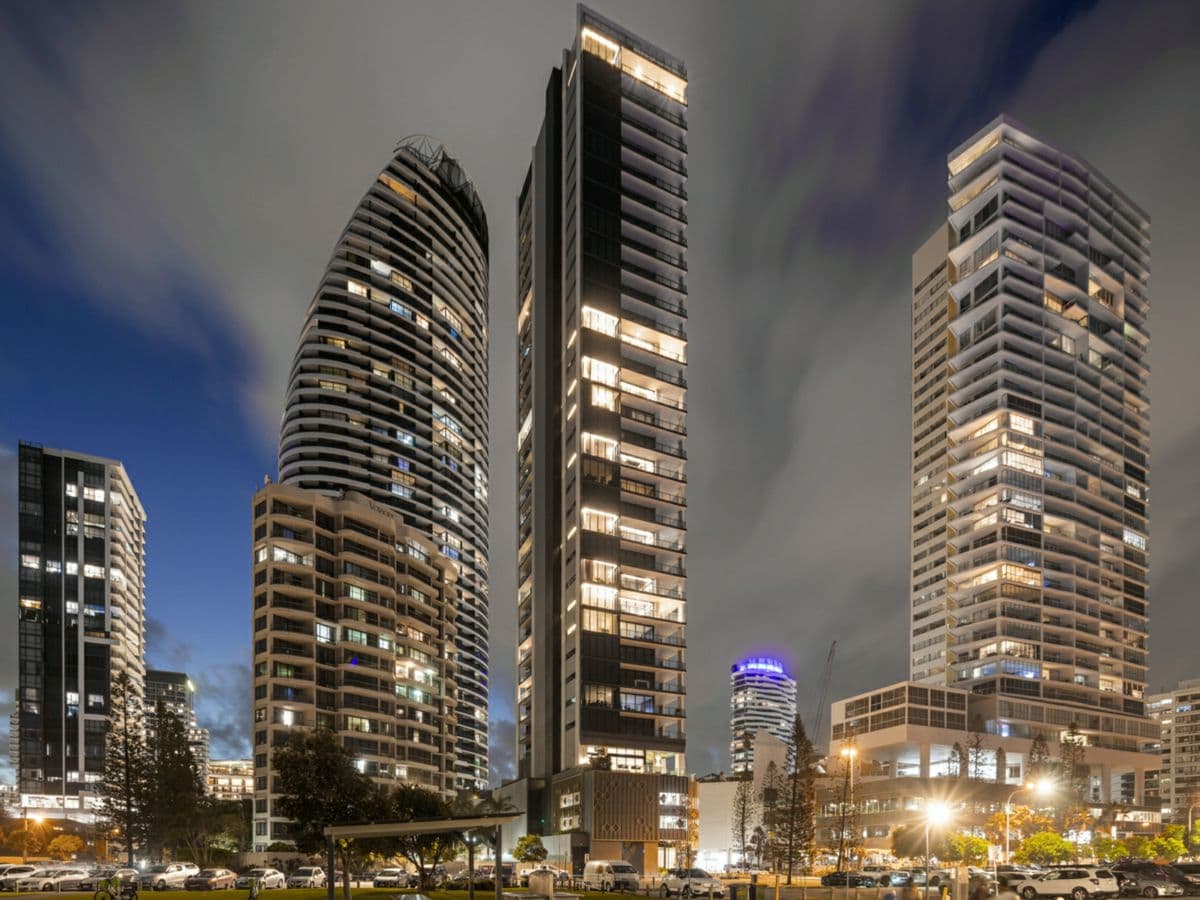 22/2 Charles Avenue, BROADBEACH, Broadbeach - Image 1