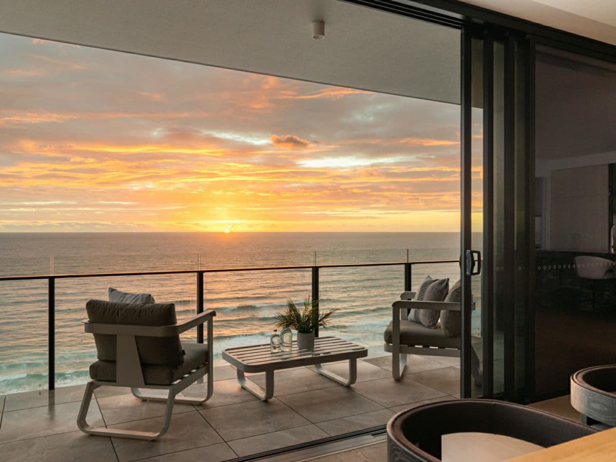 22/2 Charles Avenue, BROADBEACH, Broadbeach - Thumbnail 7